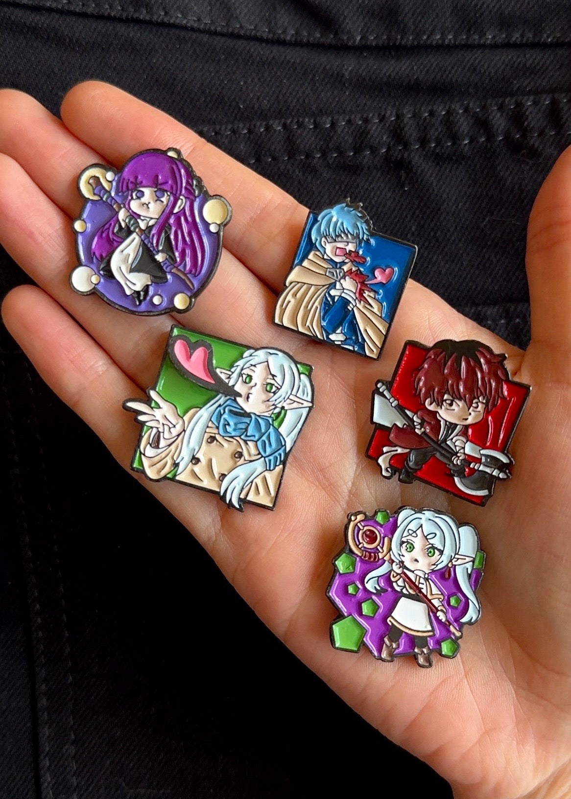 Pin Beso de Frieren - Movimiento (Sousou No Frieren)