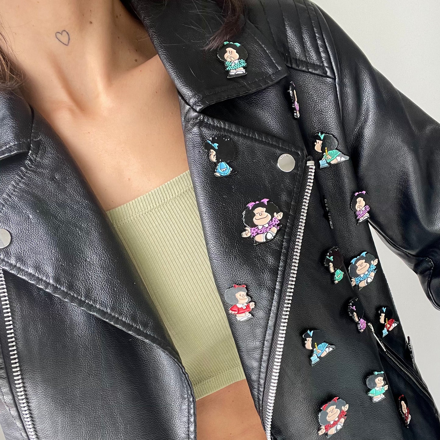 Pin Mafalda Pensativa