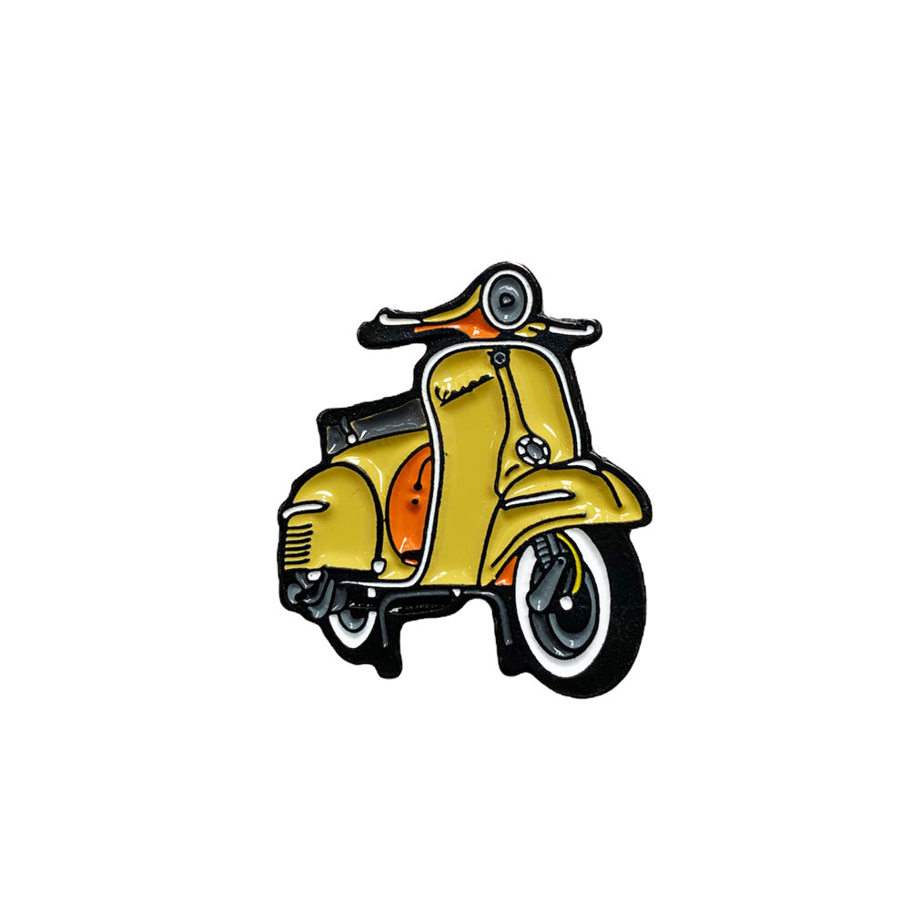 Pin Vespa Amarilla